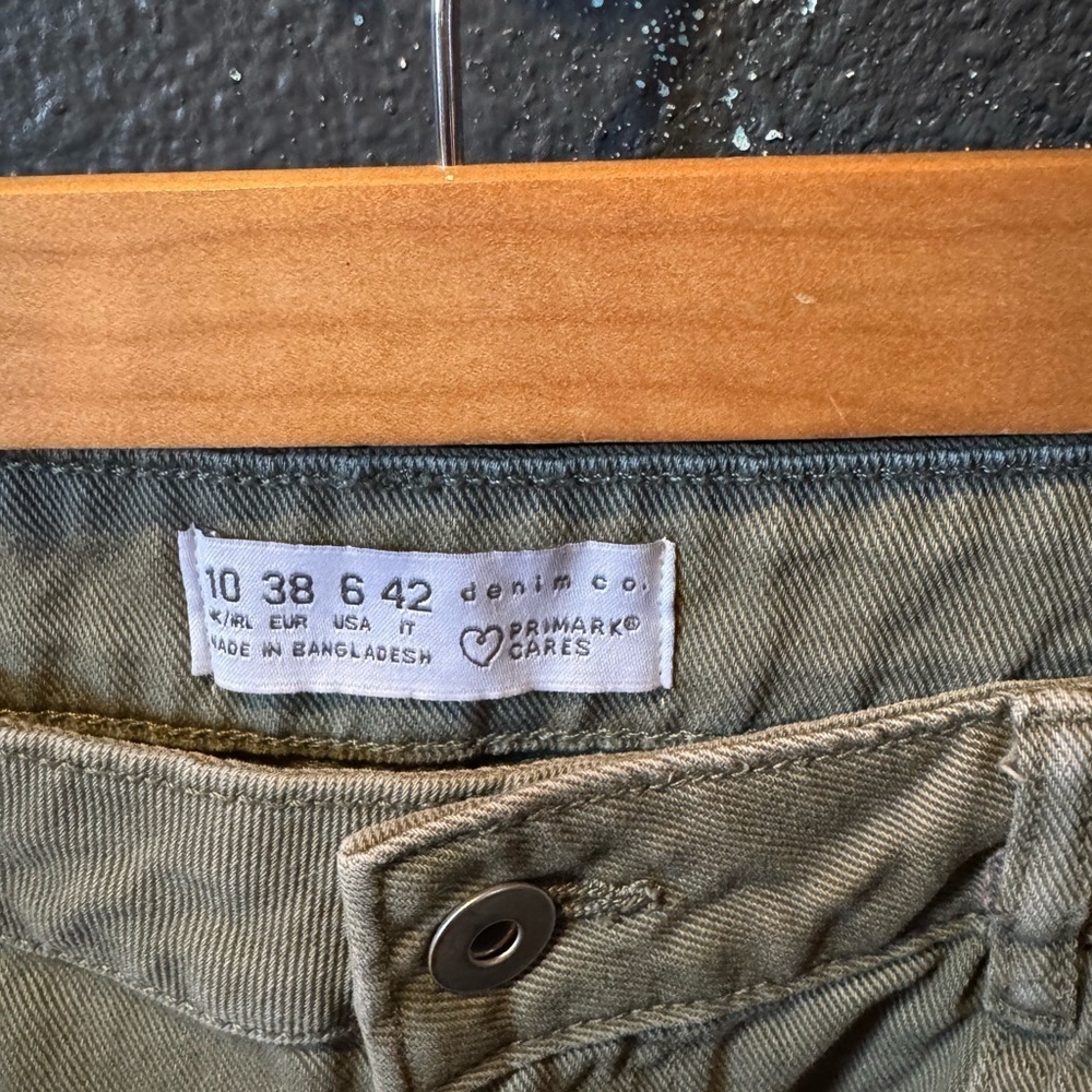 Women’s Denim Co Olive Green Cargo Pants - Picture 2 of 3